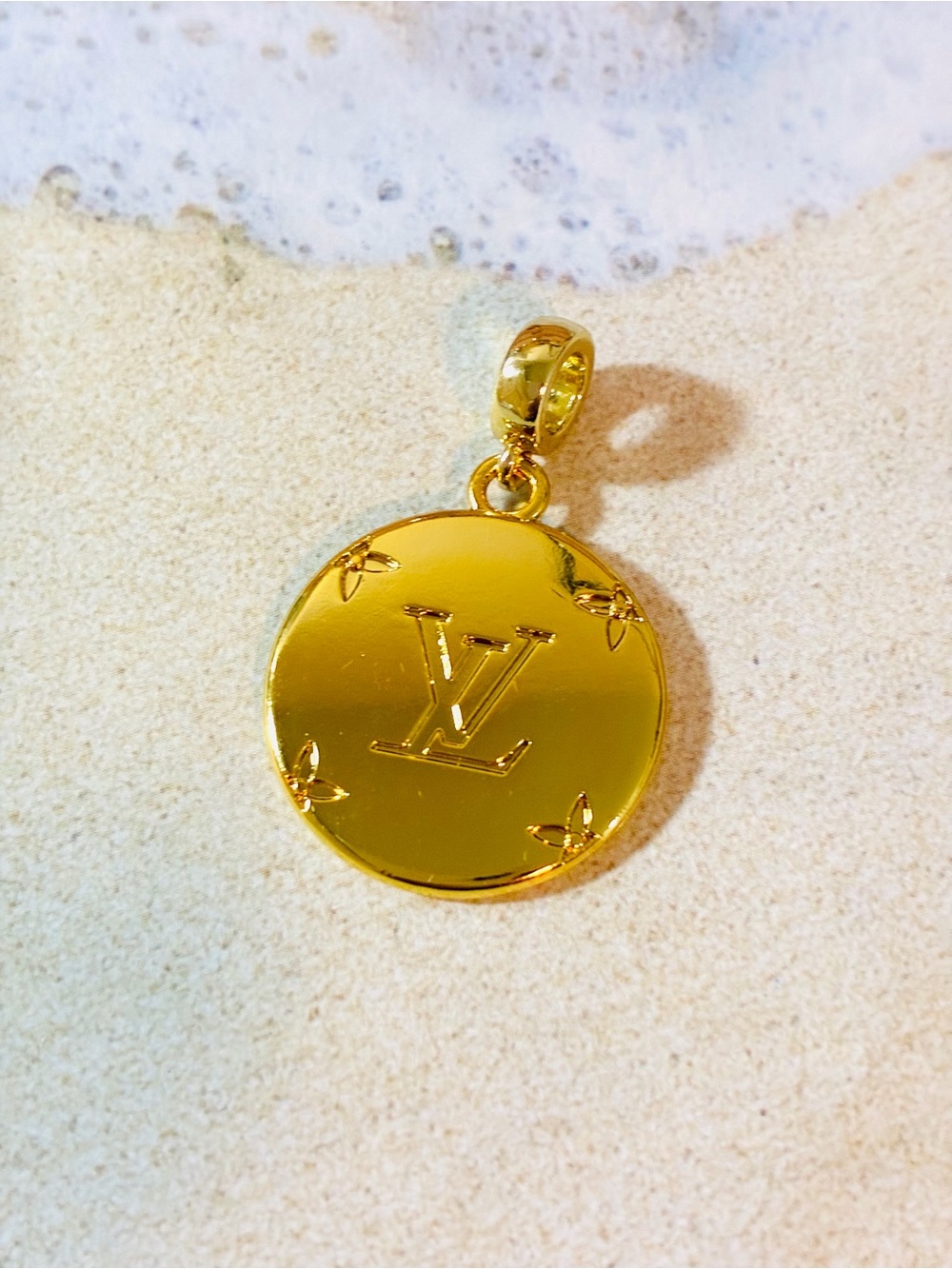 Unbranded Gold Round Monogram Pendant Charm